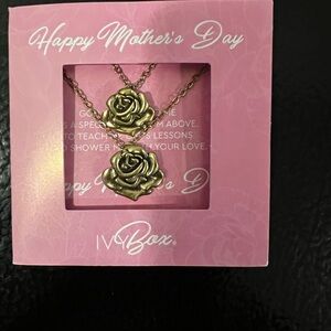 Ivy Box Gold Rose Pendant Necklace